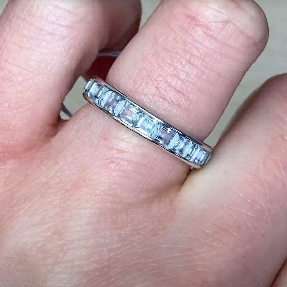 Donna Fascia per l'eternità con acquamarina taglio Asscher (circa 2,40 carati), platino in vendita