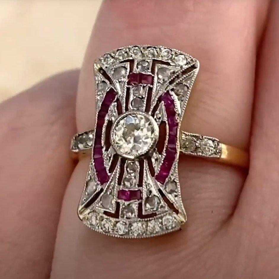 Bague ancienne en or jaune 18 carats et diamants d'environ 0,20 carat, datant d'environ 1900 Pour femmes en vente
