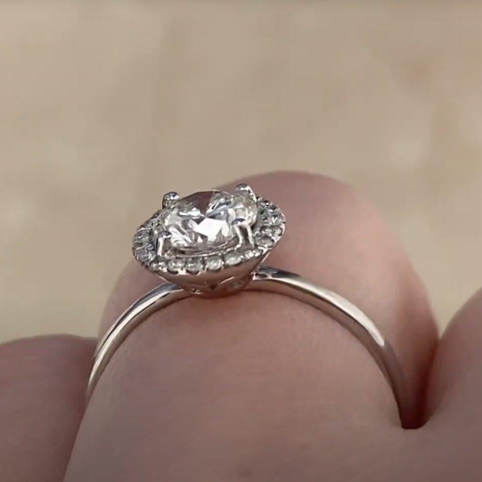 Anello di fidanzamento con castone di diamanti in oro bianco 18k (GIA circa 0,7 carati) con taglio rotondo In condizioni ottime in vendita a New York, NY