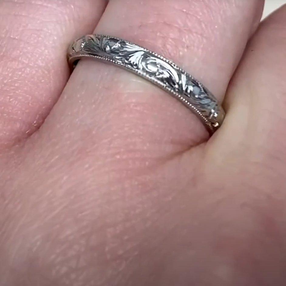 Anneau de mariage en platine à motif de volutes Pour femmes en vente