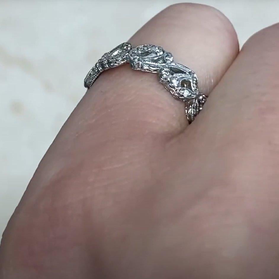 Bague à motif floral en platine avec diamants taille ronde (environ 0,20 carat) Excellent état - En vente à New York, NY