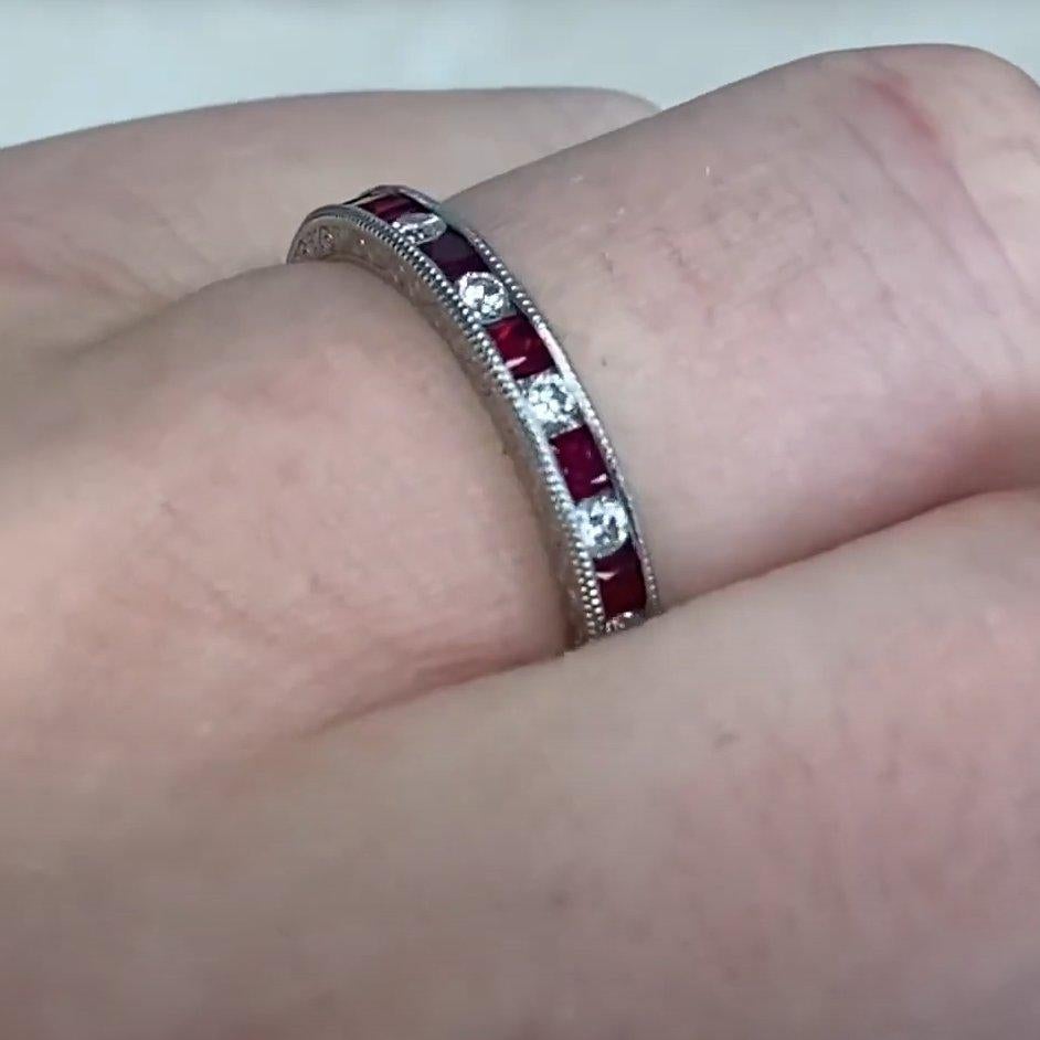 Bague en platine avec diamants (environ 0,50 carat) et rubis naturel (environ 1,00 carat) Pour femmes en vente