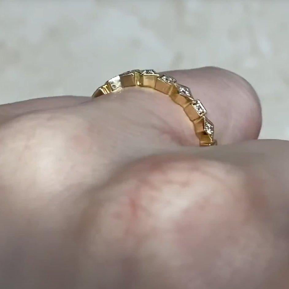 Fascia di diamanti rotondi a taglio brillante (circa 0,10 carati), oro giallo 18 ct. In condizioni ottime in vendita a New York, NY