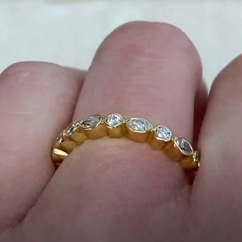 Taglio marquise Fascia di diamanti rotondi a taglio brillante e marquise (circa 0,70 carati) in oro giallo 18 carati in vendita