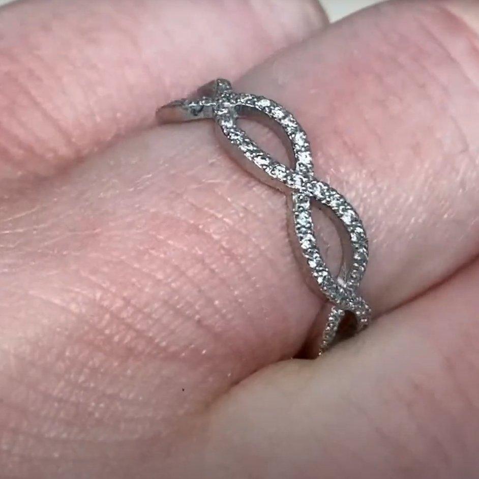 Women's Diamond Band Intertwining Row (Approx. 0.6-Carats), H-I Color, Platinum For Sale
