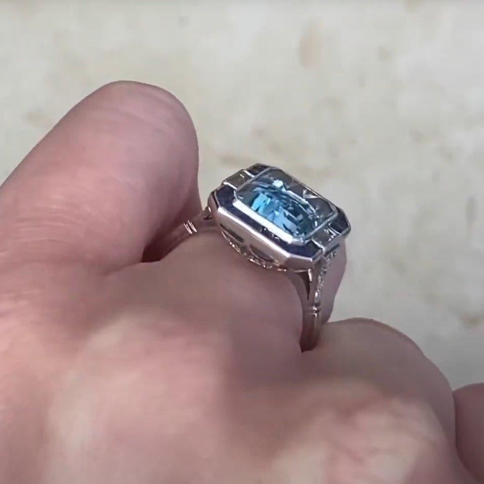 Anello con diamante a doppio alone in platino (circa 3,4 carati) Acquamarina taglio smeraldo In condizioni ottime in vendita a New York, NY