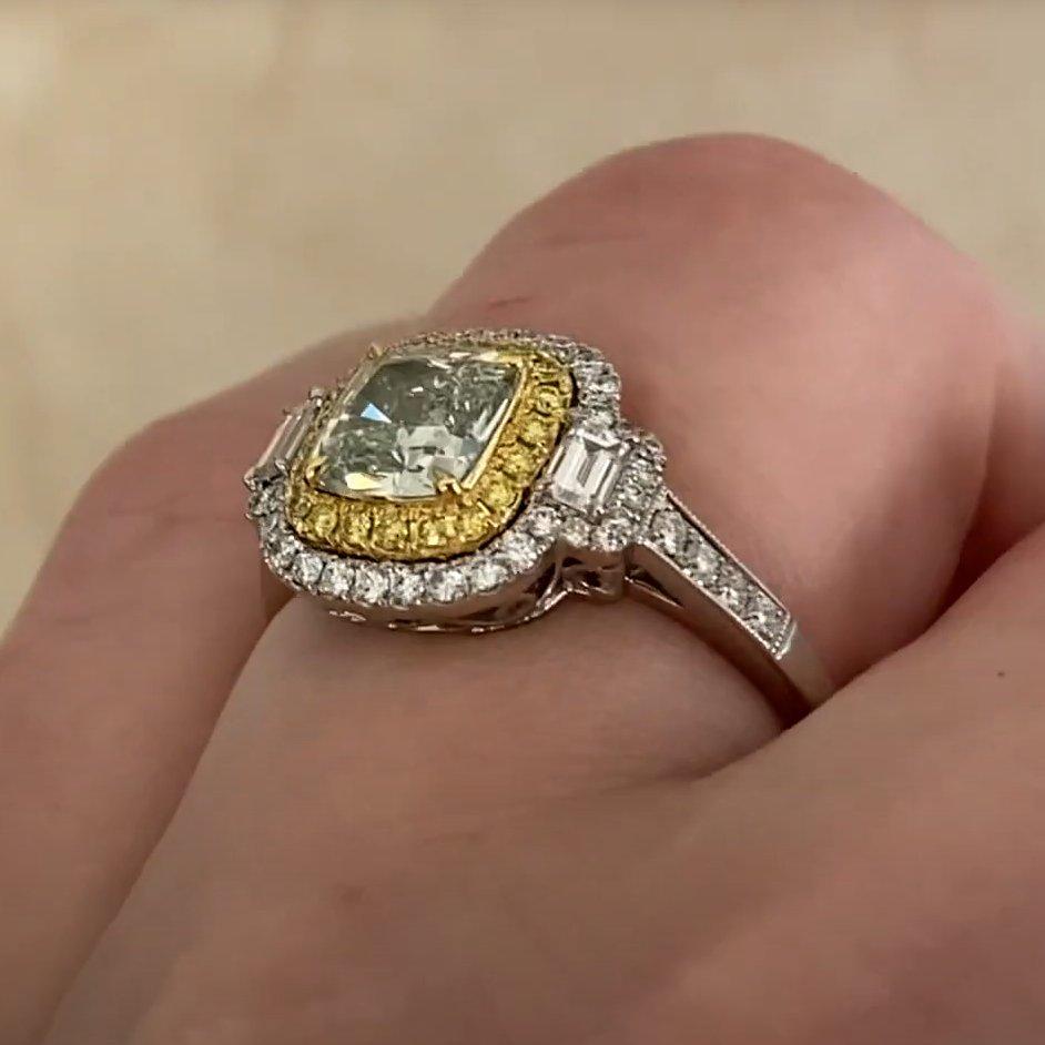 Bague de fiançailles fantaisie en platine avec diamant taille coussin (environ 1,10 carat, certifié GIA) Pour femmes en vente