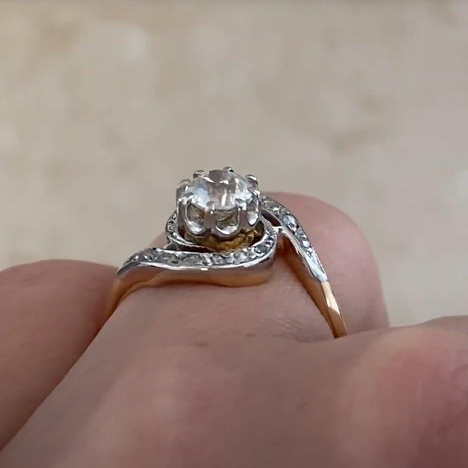 Anello di fidanzamento con diamante antico (circa 0,60 carati), platino e oro giallo 18 carati In condizioni ottime in vendita a New York, NY