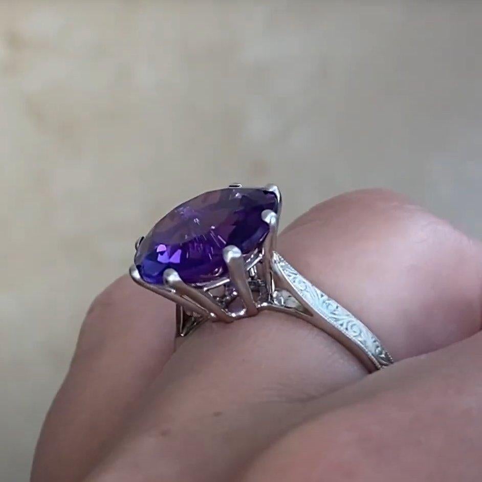 Bague cocktail ancienne en platine avec améthyste taille ronde (environ 4.50 carats) Pour femmes en vente
