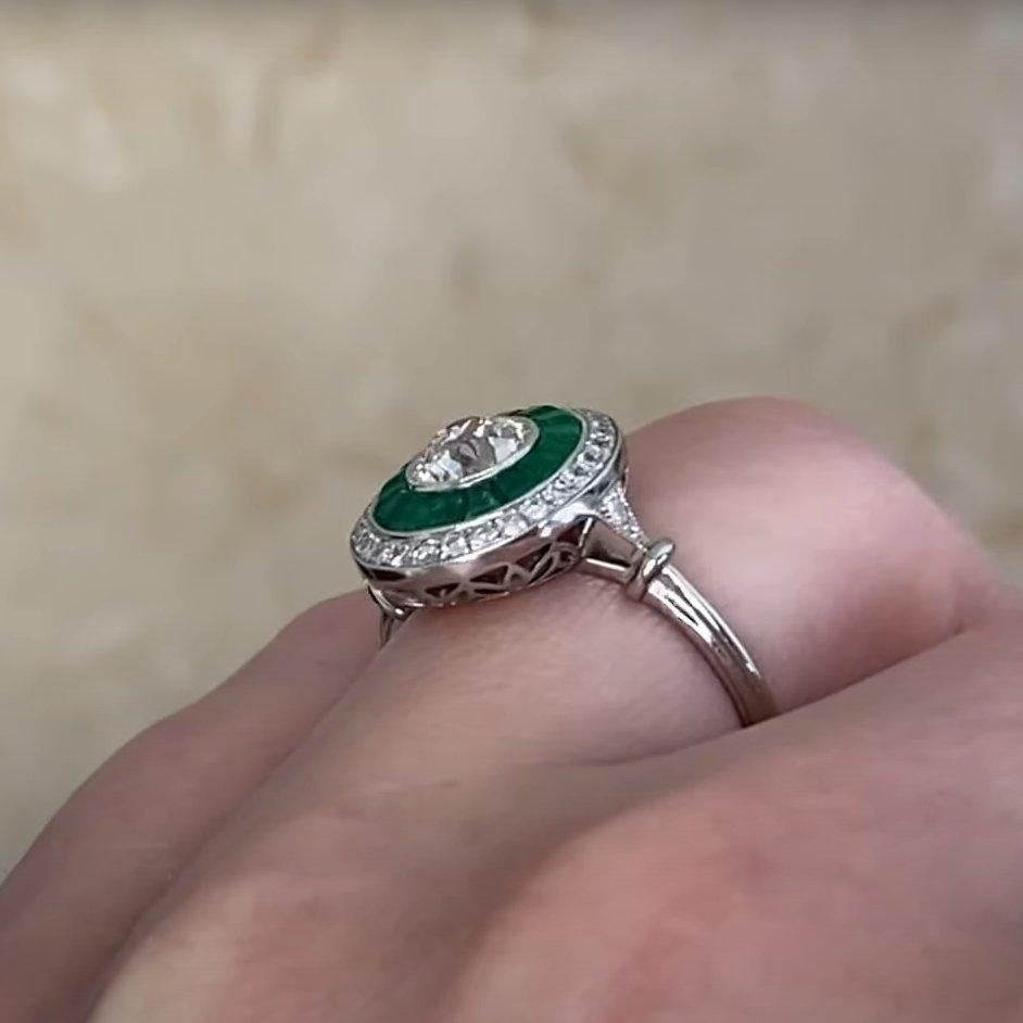 Taille vieille Europe Bague double halo de diamants européens anciens (environ 0,6 carat), platine en vente