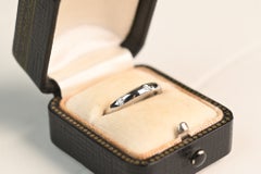 Van Cleef Arpels Diamond Wedding Ring. 3 Round Brilliant Platinum Band Ring