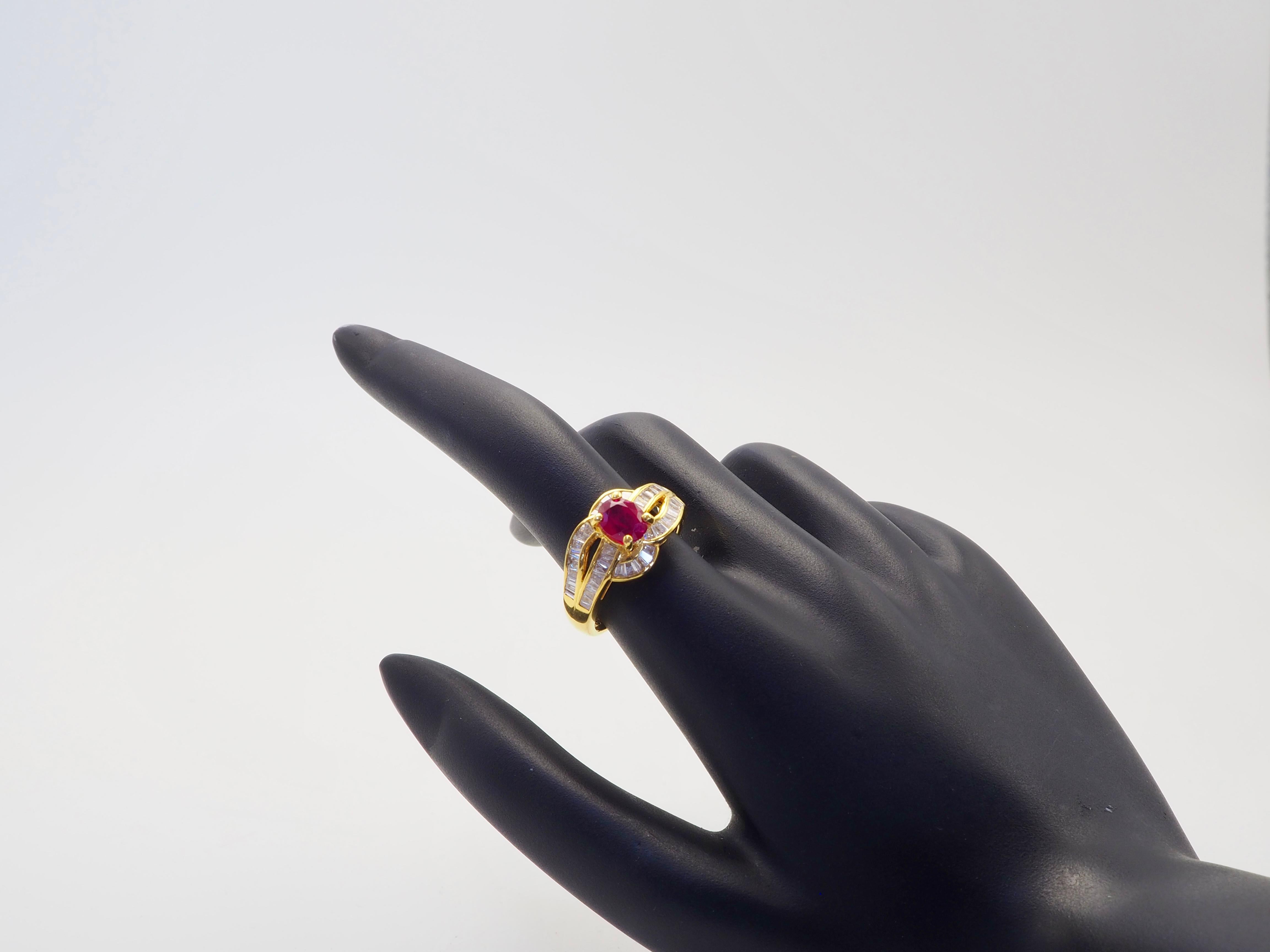 Bague en or 18 carats 1,26ct Rubis rouge ovale Myanmar et 0,71ct Diamant baguette en vente 1
