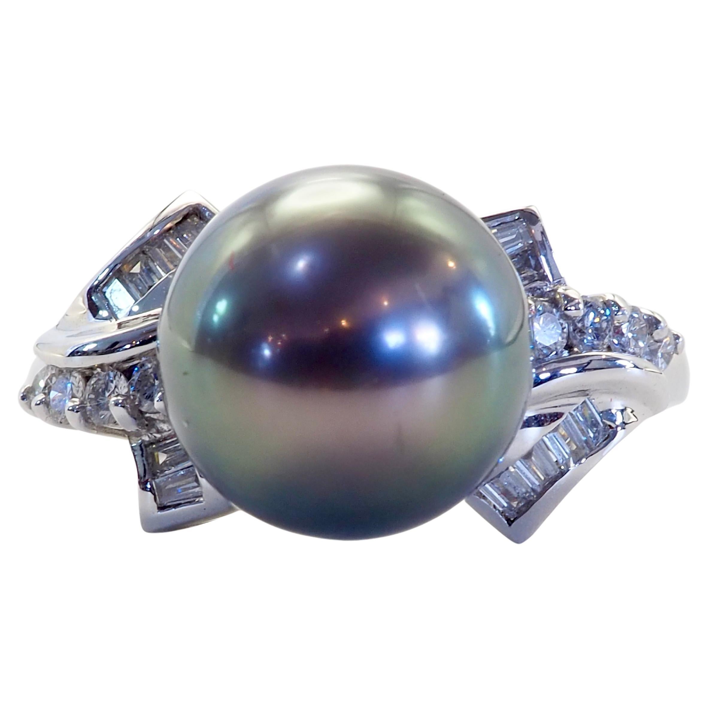 Anello da cocktail in oro bianco 18 carati con perle di Tahiti da 10,7 mm e diamanti da 0,30 carati