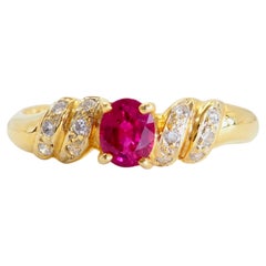 1990s 18K Yellow Gold 0.50 Carats Ruby & 0.10ct Diamond Wavy Band Ring