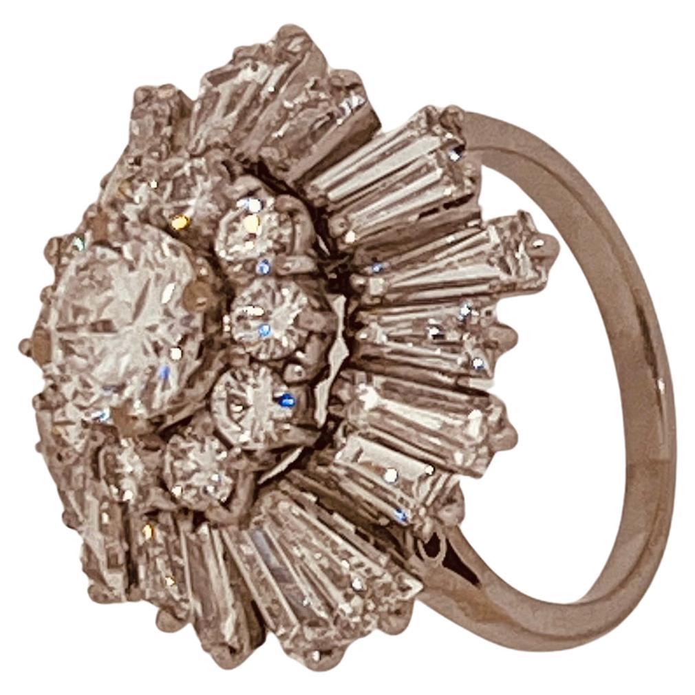 5 Carats Diamond Ballerina Ring Mounted in Platinum, GIA certified, Circa 1960's For Sale