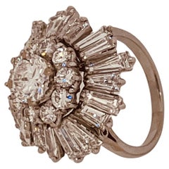Retro 5 Carats Diamond Ballerina Ring Mounted in Platinum, GIA certified, Circa 1960's