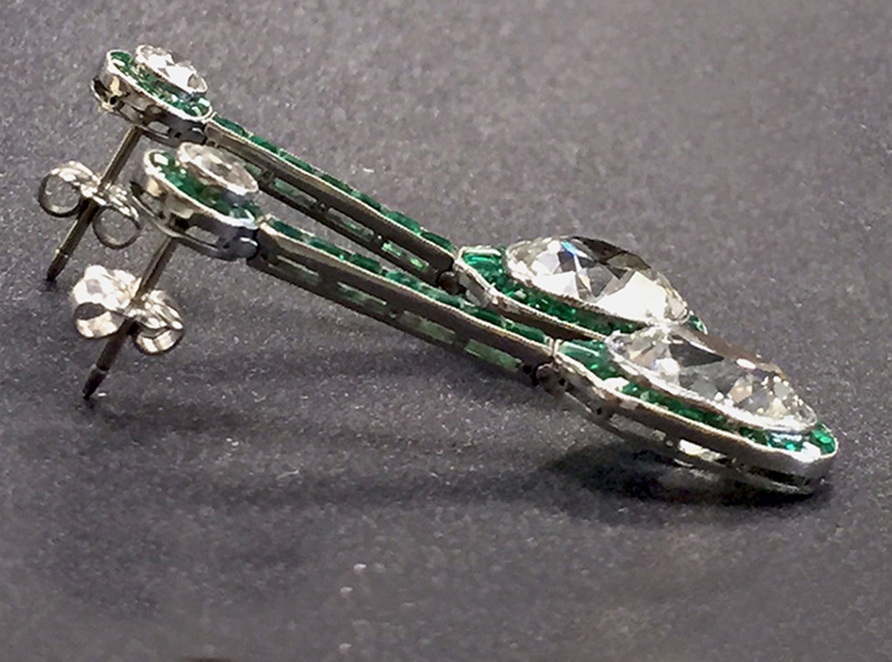 Women's Art Deco Emerald Diamond Platinum Drop Earrings For Sale