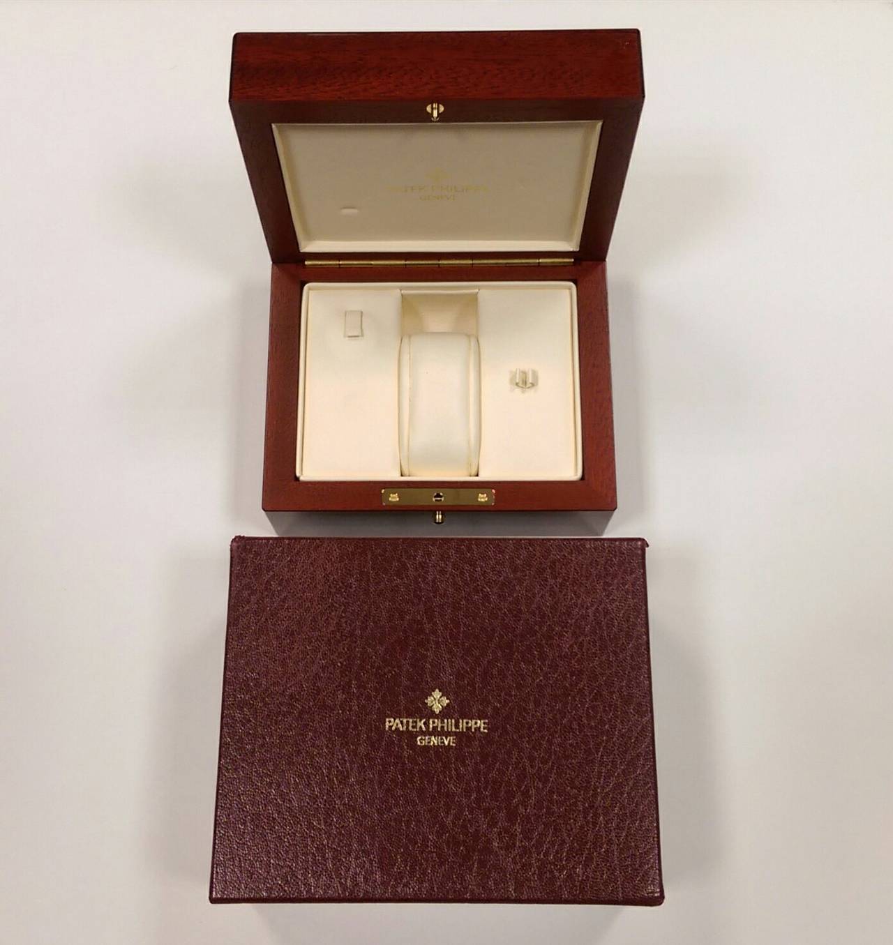 Patek Philippe Rose Gold Perpetual Calendar Chronograph Wristwatch Ref 3970ER For Sale 1