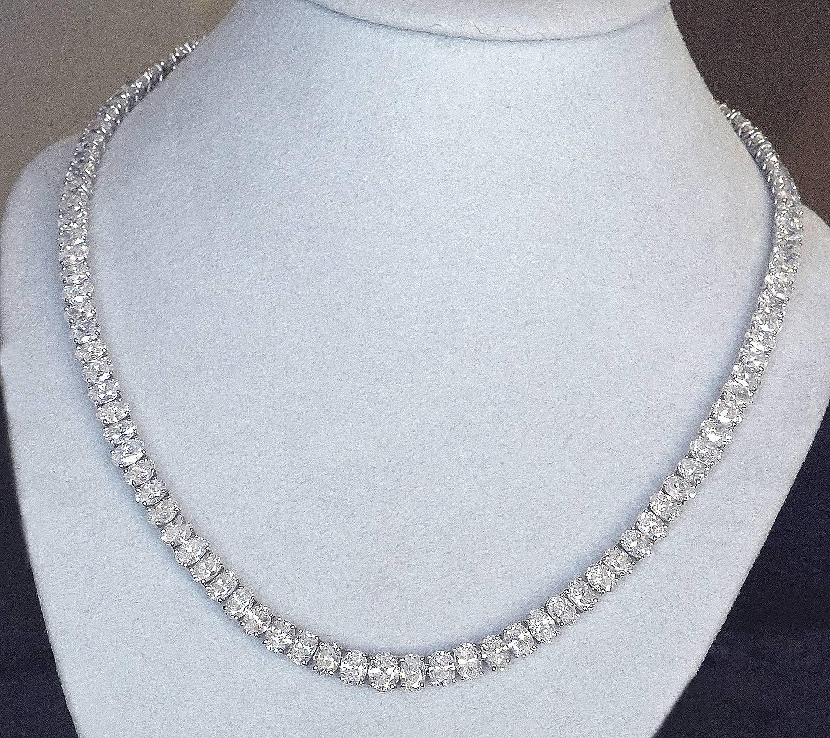 Women's Harry Winston Diamond Platinum Necklace For Sale
