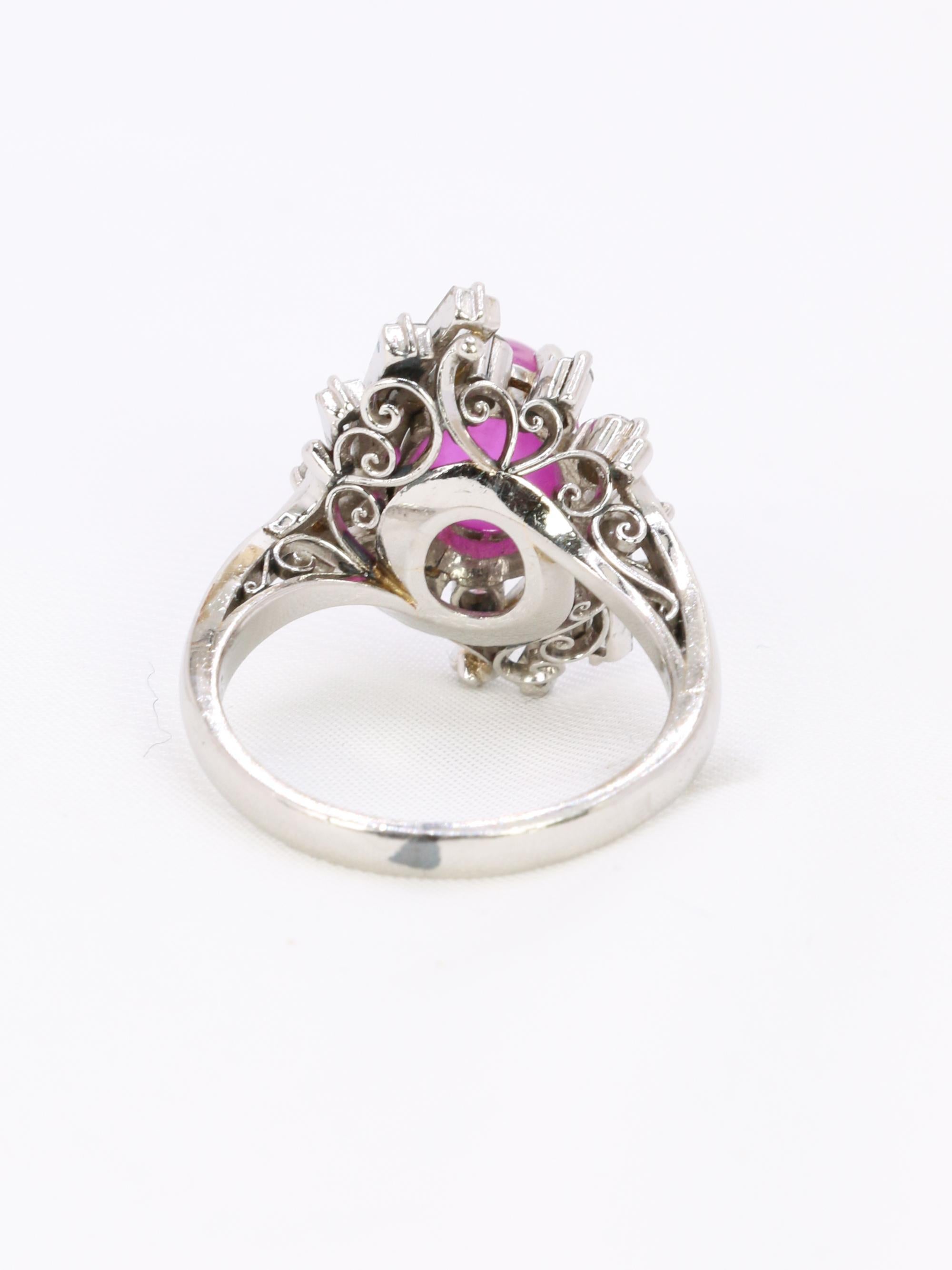 Cabochon 4.31 ct Star ruby and diamond cluster ring For Sale