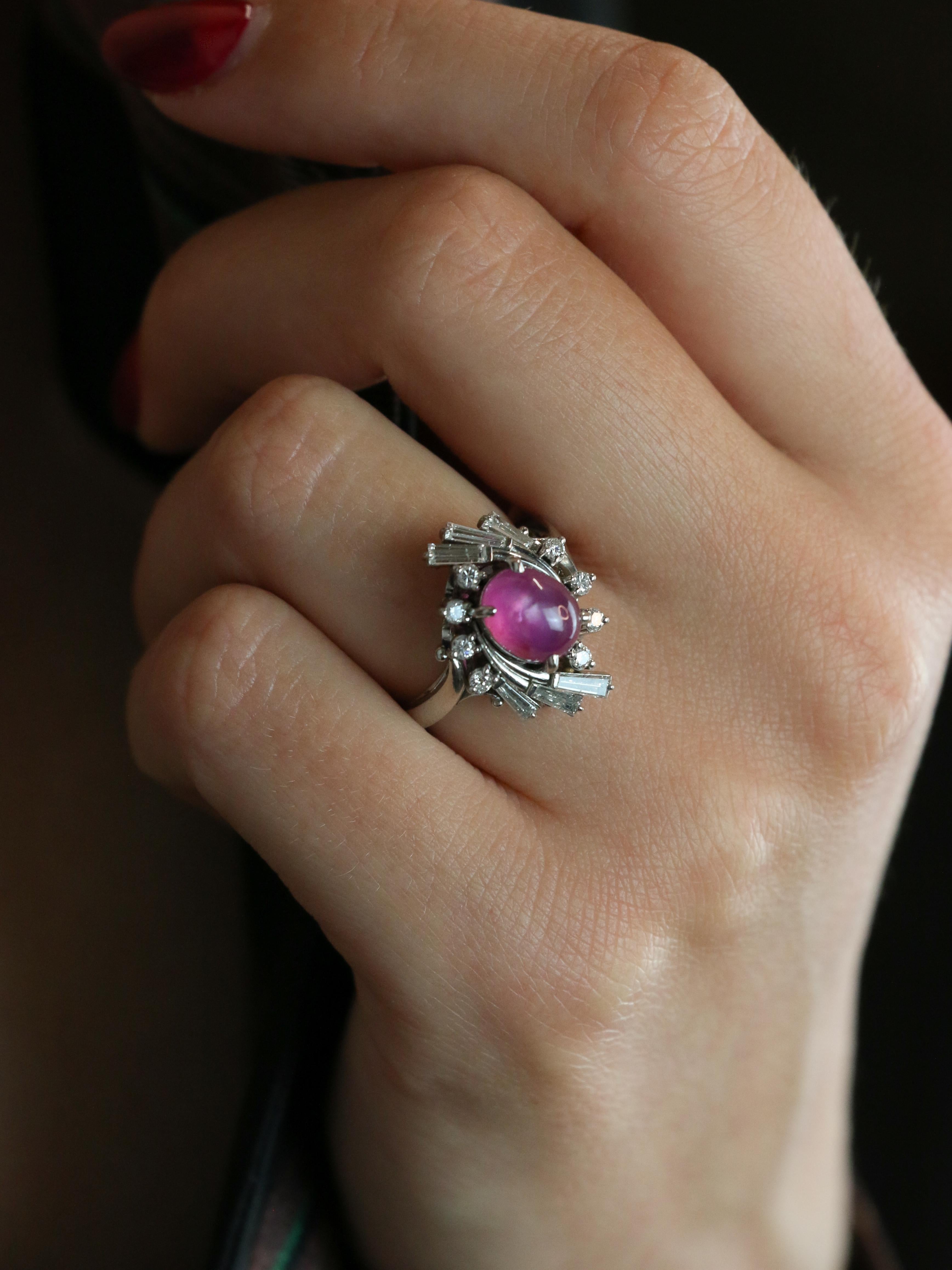 4.31 ct Star ruby and diamond cluster ring For Sale 1