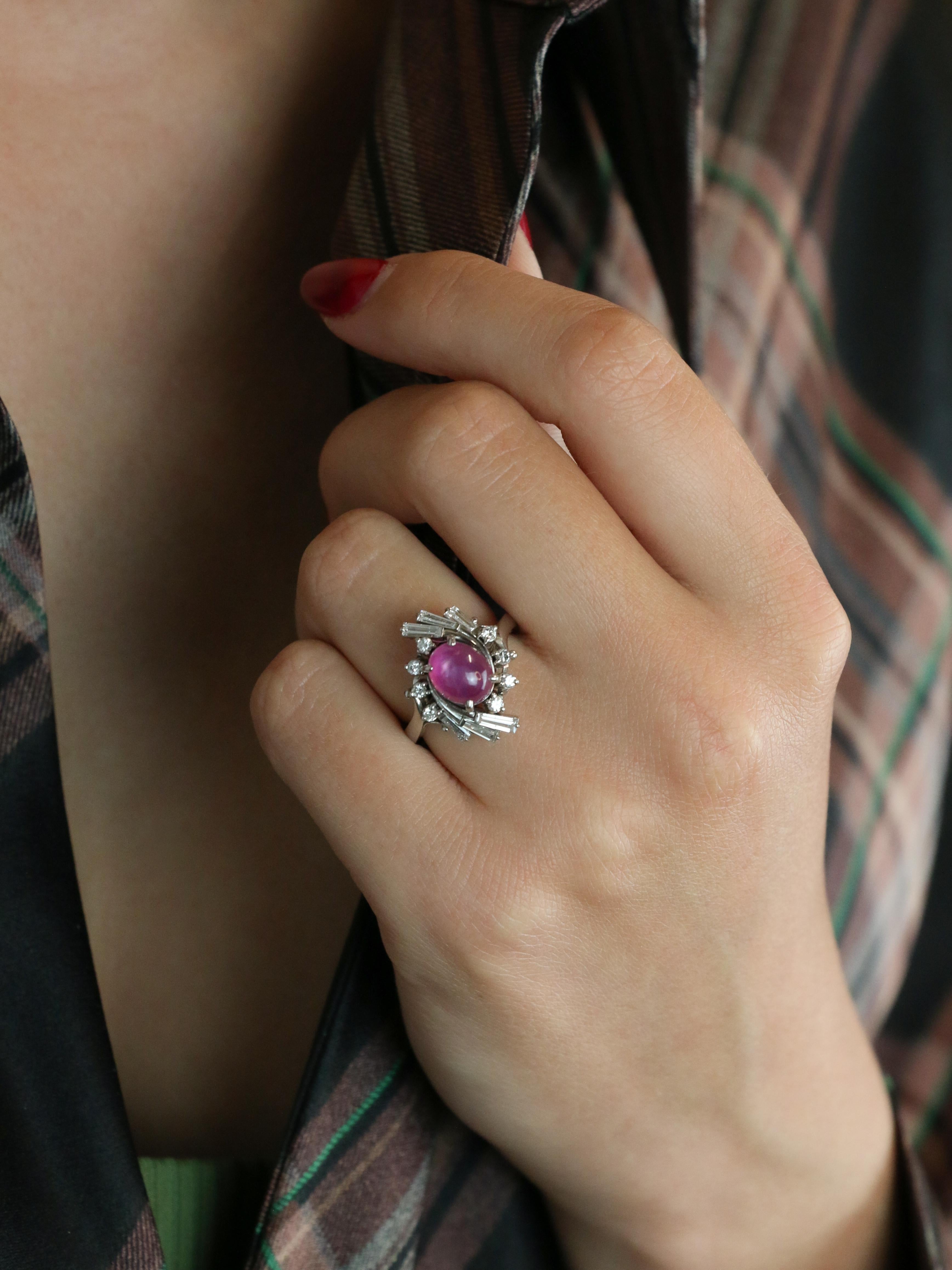 4.31 ct Star ruby and diamond cluster ring For Sale 2
