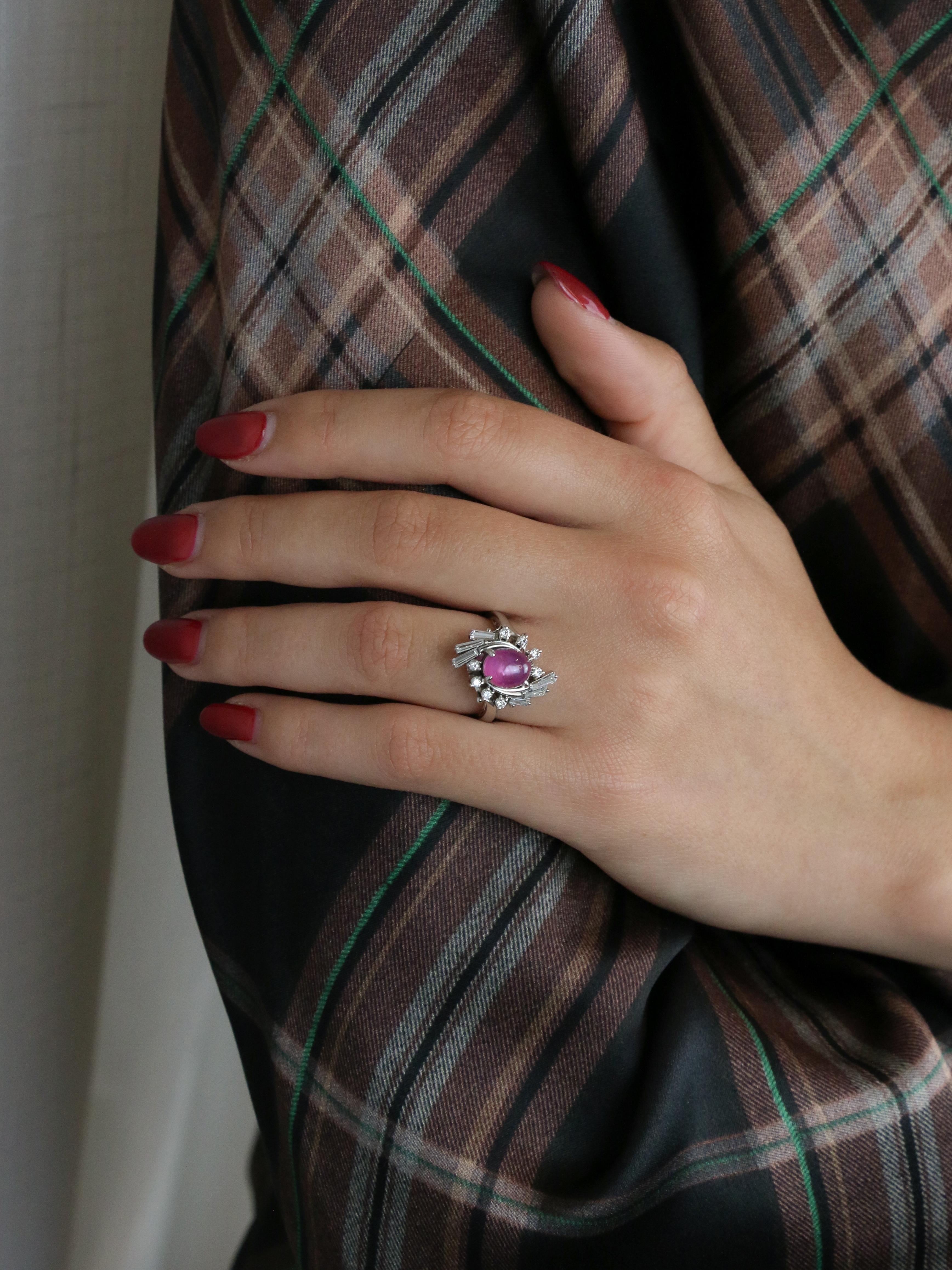 4.31 ct Star ruby and diamond cluster ring For Sale 3