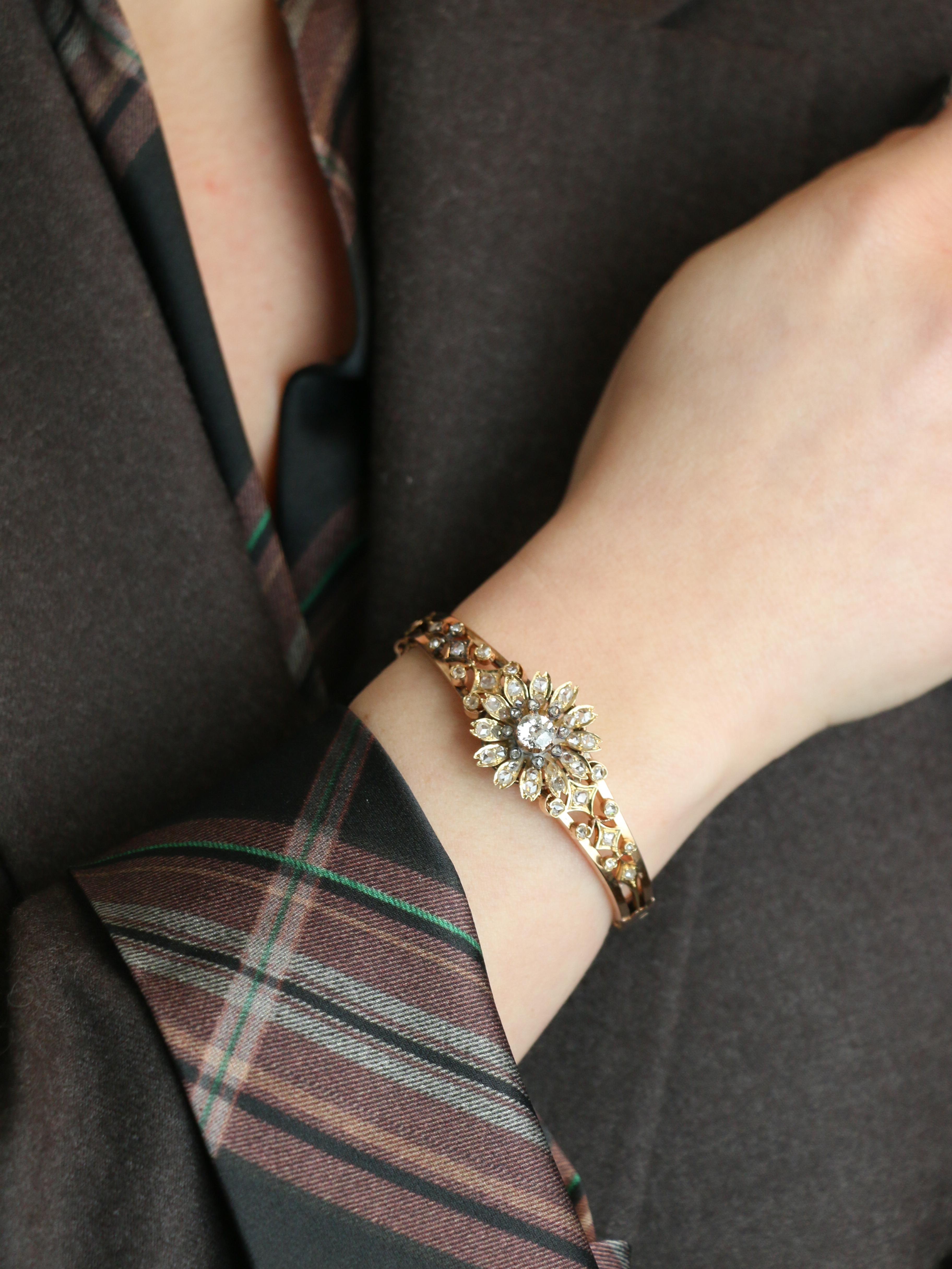 Bracelet fleur victorien en or rose et diamants taille ancienne en vente 6