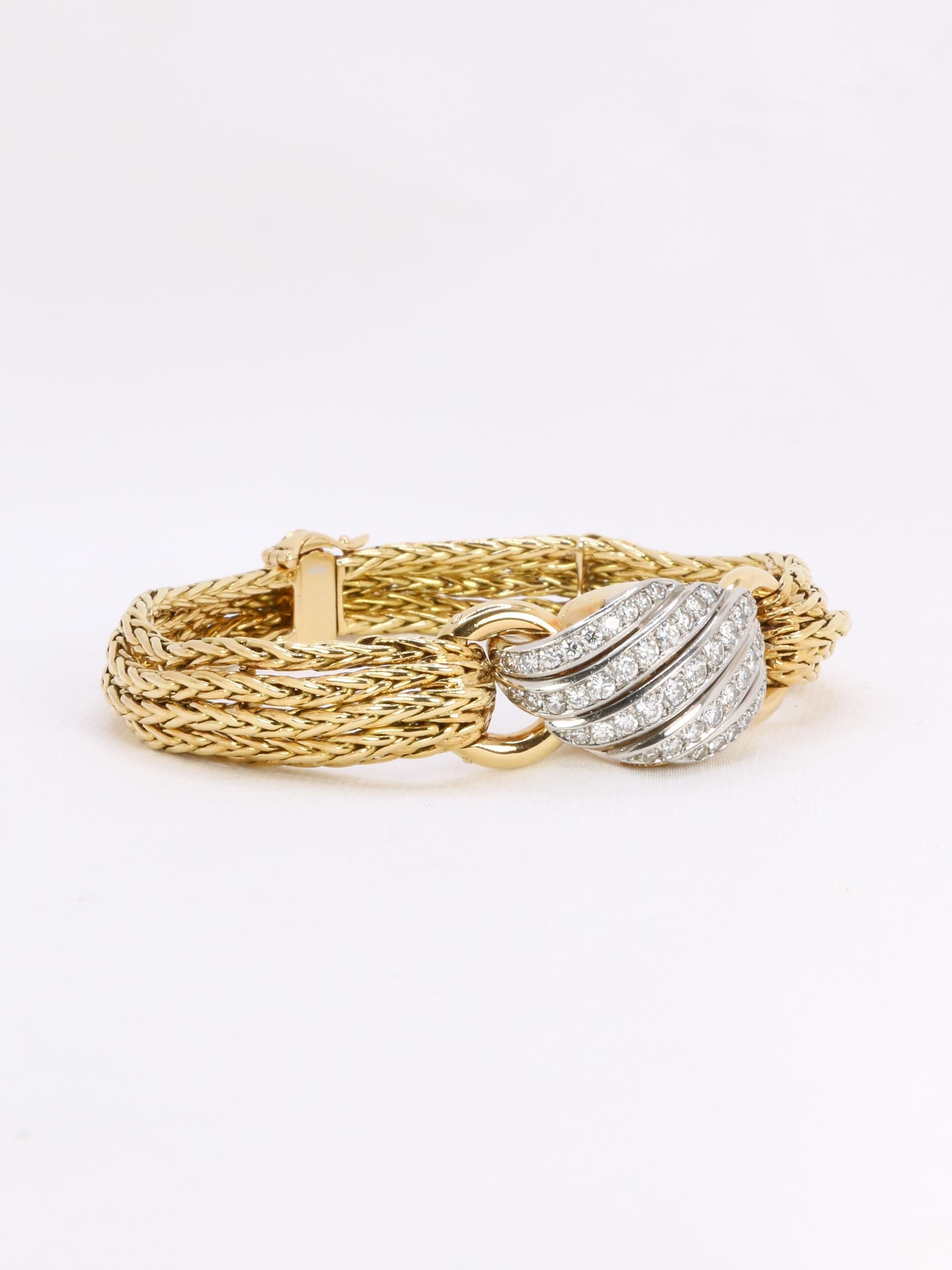 Montre secrète vintage en or jaune et diamants de Boucheron en vente 3