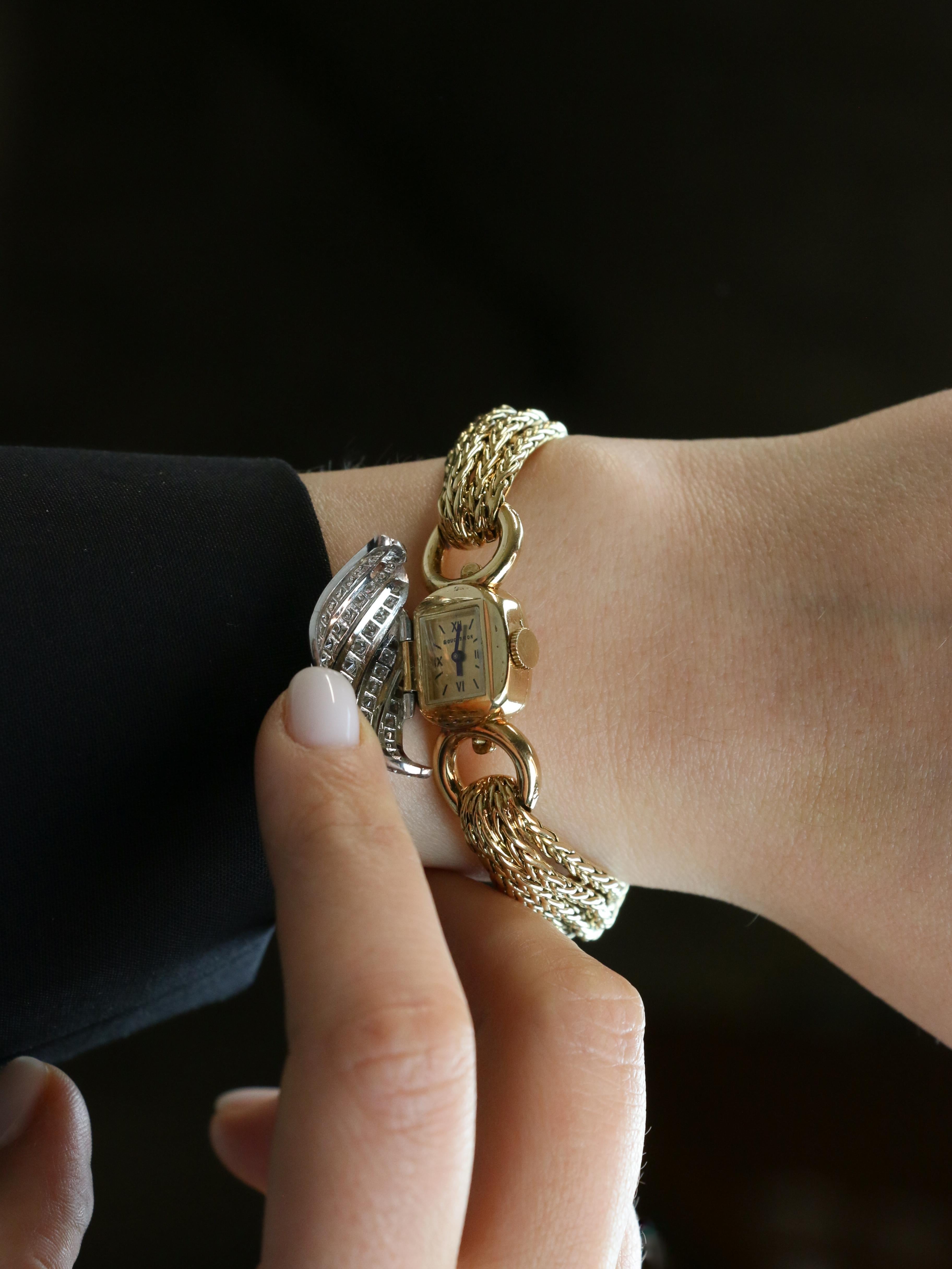 Montre secrète vintage en or jaune et diamants de Boucheron en vente 11