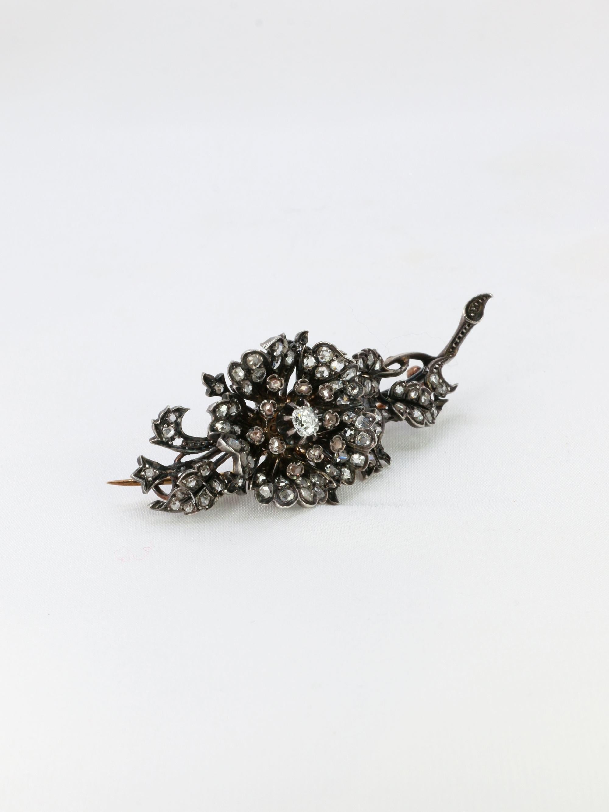 Broche Trembleuse victorienne ancienne en or et diamants Bon état - En vente à PARIS, FR
