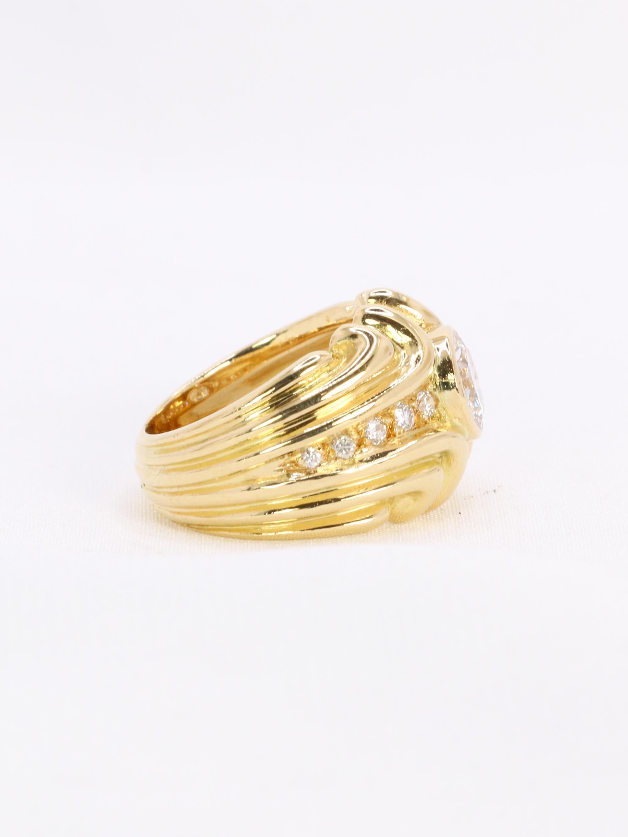 Bague vintage en or jaune et diamants Peaky Bon état - En vente à PARIS, FR