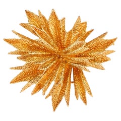OJ PERRIN yellow gold star brooch