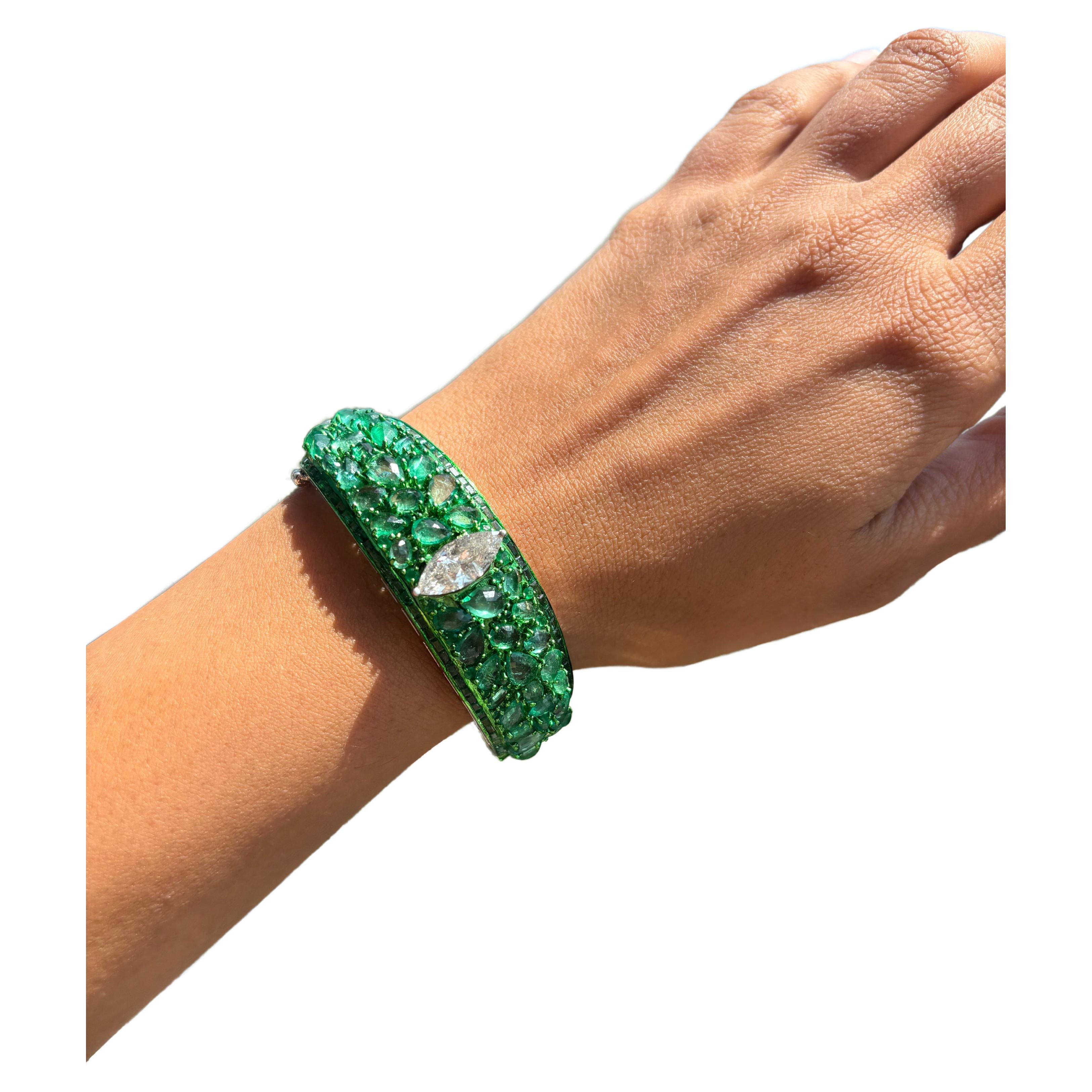 Marquise Cut 2.05 Carat Marquise Natural Diamond, Rose Cut Emeralds Beach Bangle For Sale