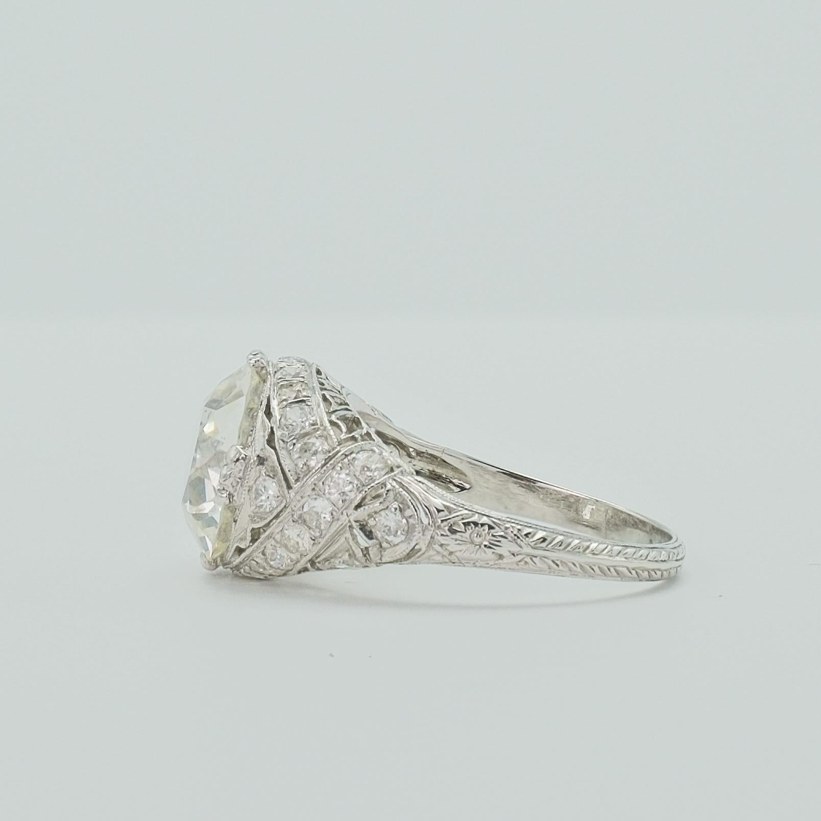Women's Antique Art Deco Platinum Old European Cut Diamond 4.14 Carat Ring For Sale