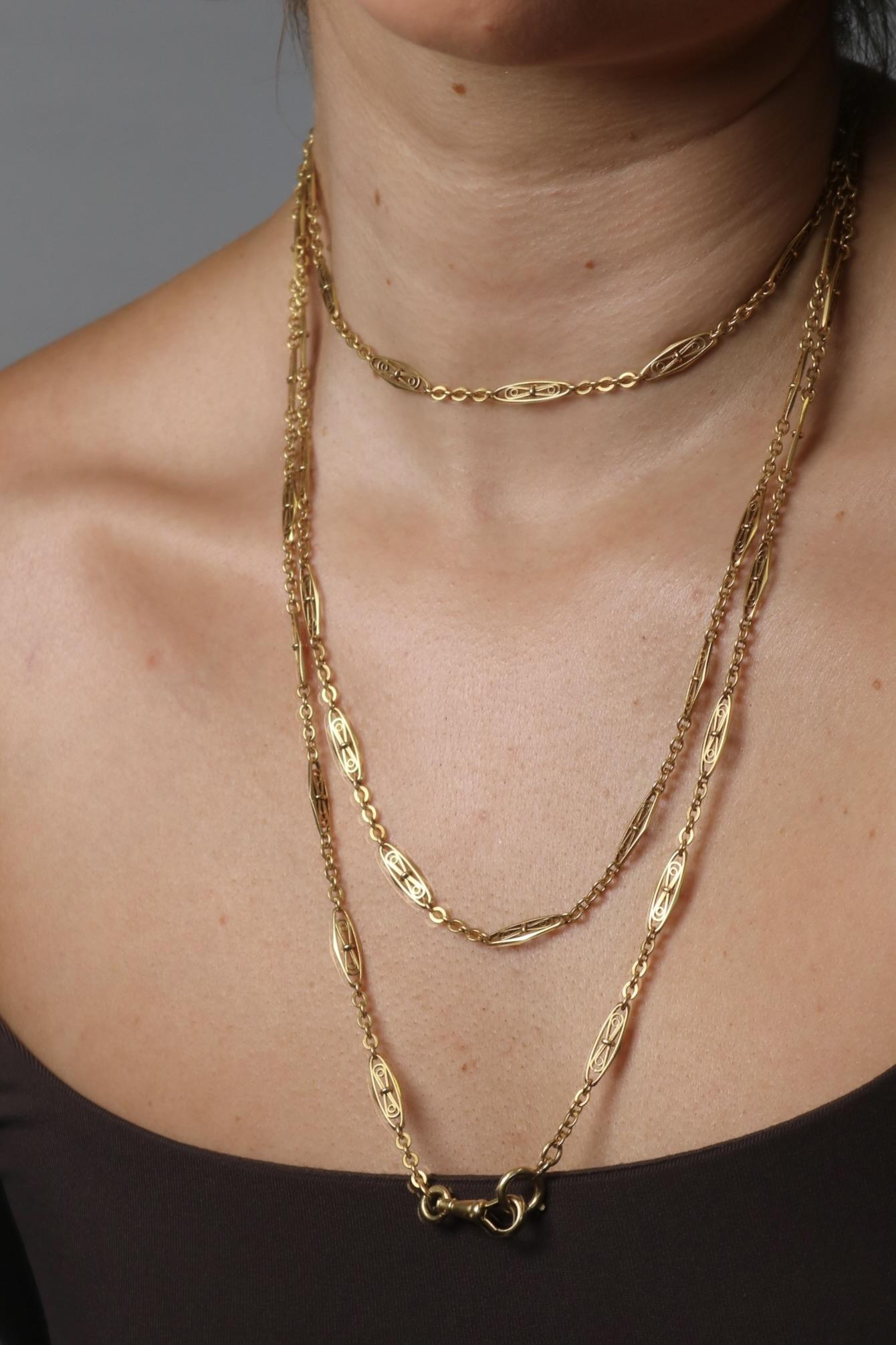 Chaîne longue Art Nouveau avec fermoir en or jaune 18K 60