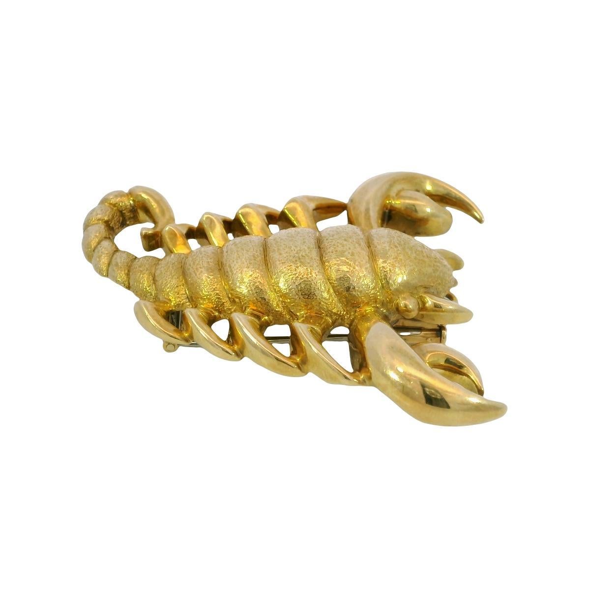 Andrew Clunn Broche pendentif Zodiac Scorpion en or jaune 18K en vente 4