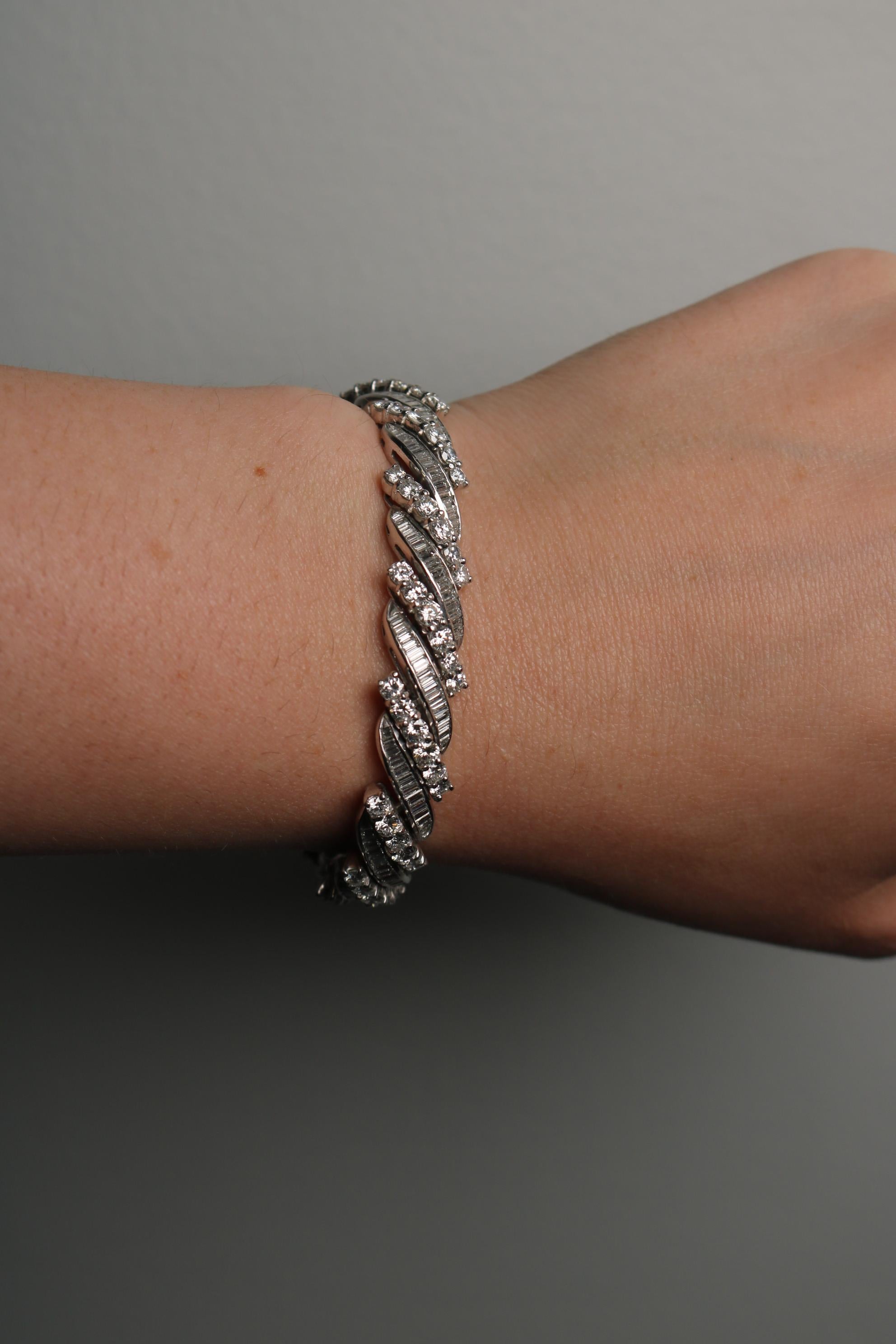 Bracciale in platino con diamanti a spirale Midcentury ~13,56ctw 'Barber Poll' Bracciale 6