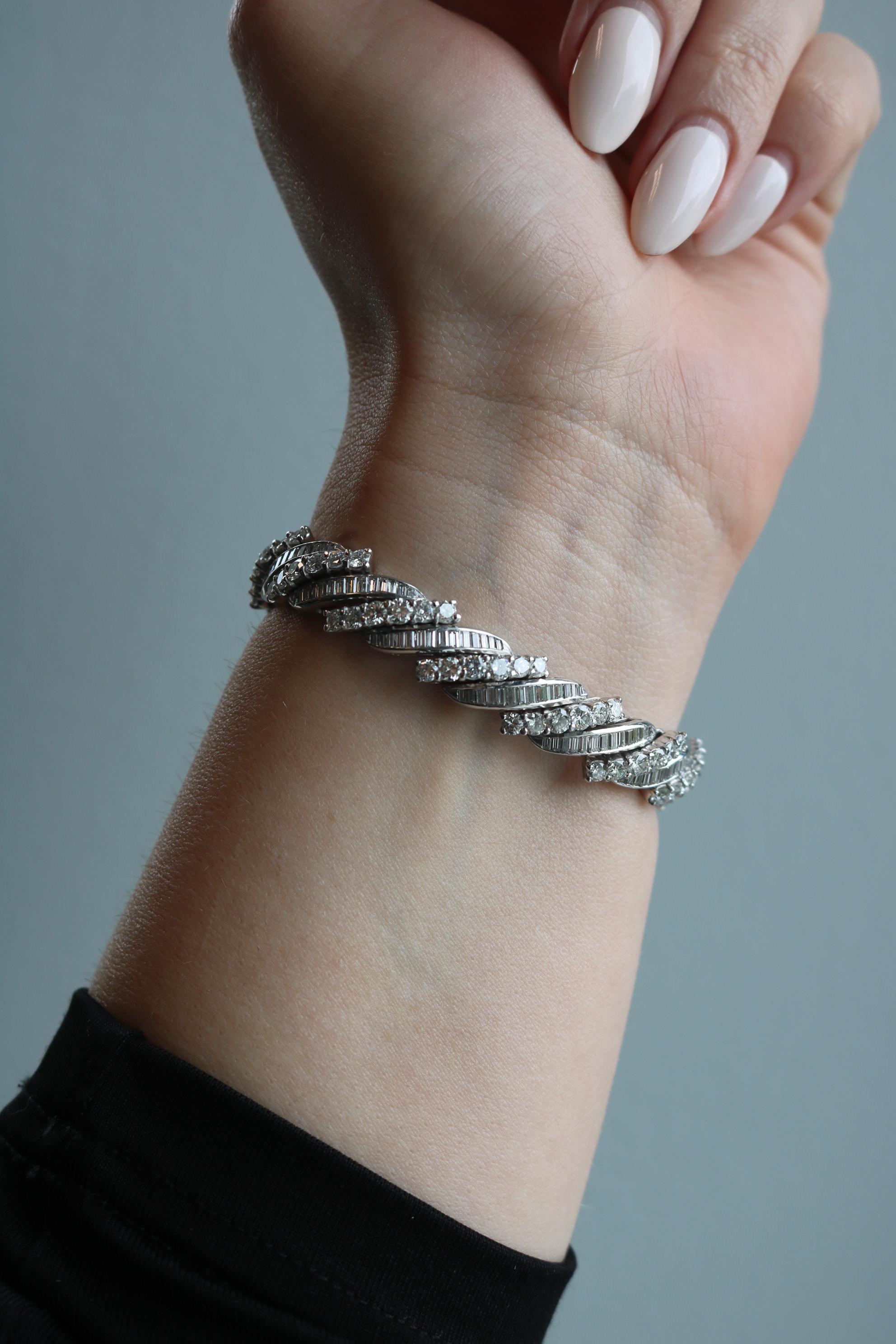 Bracciale in platino con diamanti a spirale Midcentury ~13,56ctw 'Barber Poll' Bracciale 6