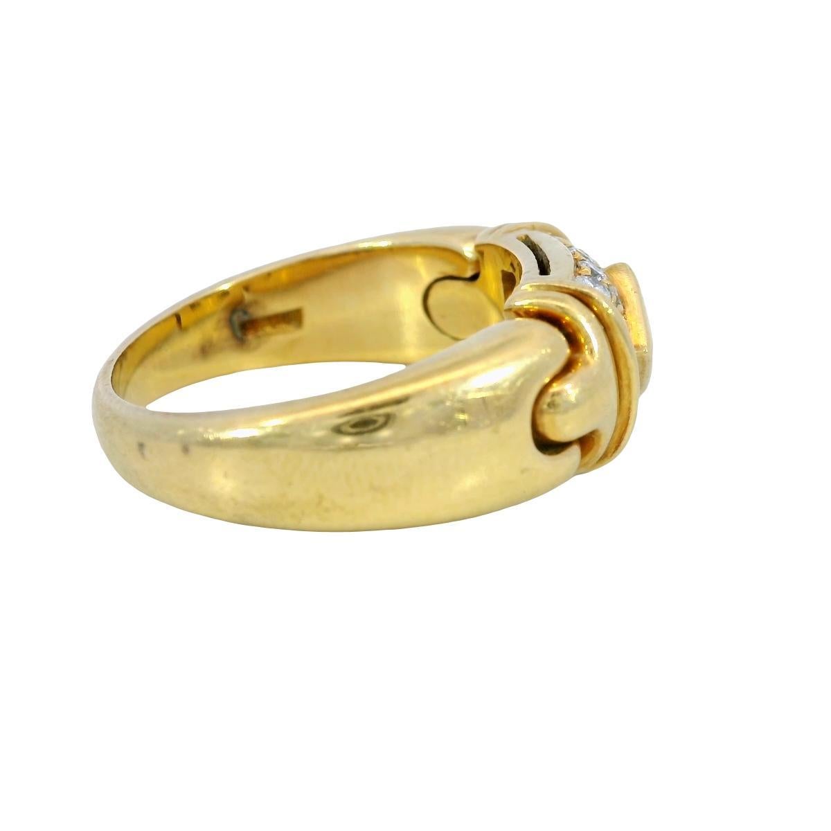 Anello Bulgari Vintage 18 carati con diamanti, taglio smeraldo e centro in oro giallo, misura 6 In condizioni buone in vendita a Fairfield, CT