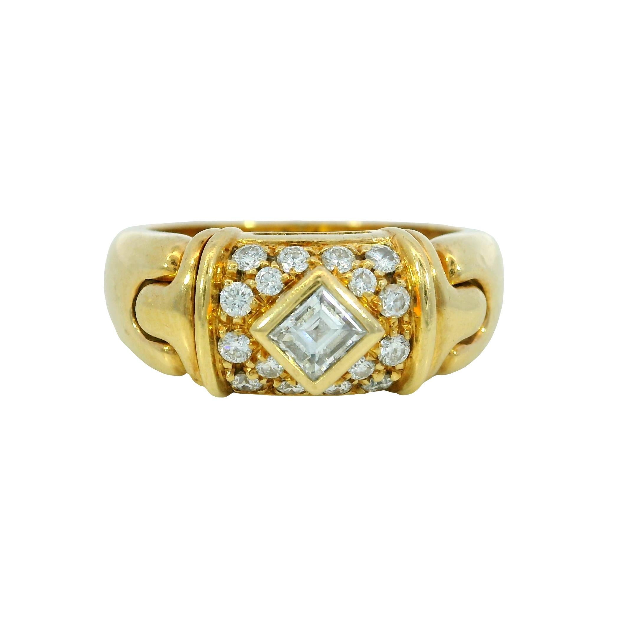 Anello Bulgari Vintage 18 carati con diamanti, taglio smeraldo e centro in oro giallo, misura 6 in vendita 3
