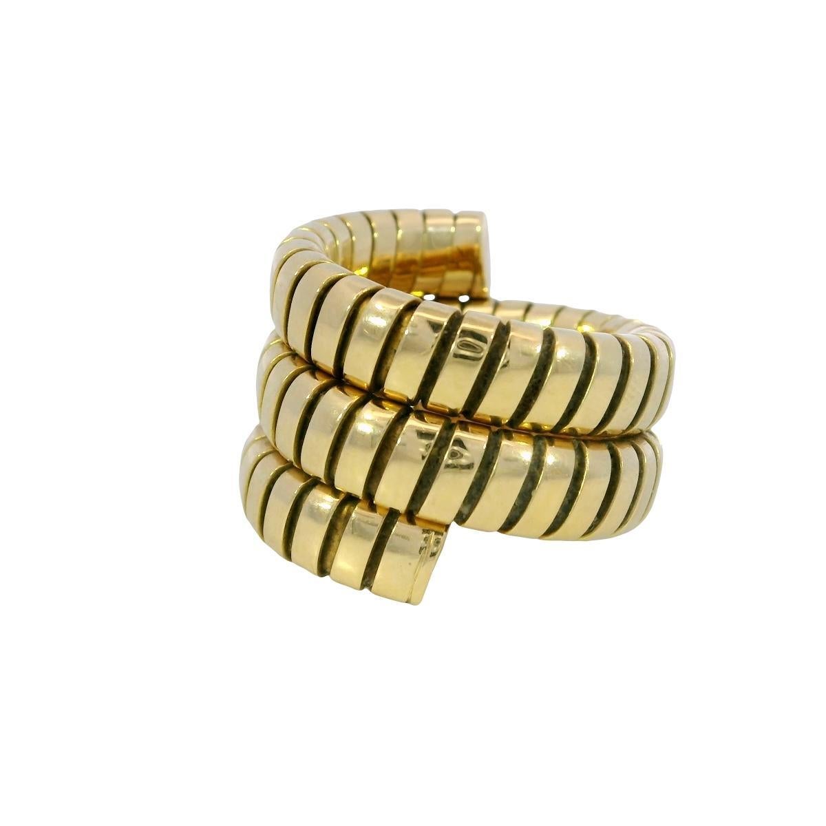 Bulgari Anello Serpente Tubogas in oro giallo 18 carati Misura 5-6 In condizioni buone in vendita a Fairfield, CT