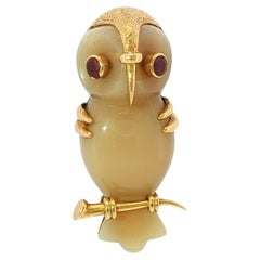 Cartier Paris Owl Brooch 18K Chalcedony & Ruby Owl Brooch Yellow Gold