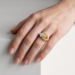 Bague cachet vintage Fred Paris en or 18 carats — Pavé de diamants Signé et numéroté, tirage