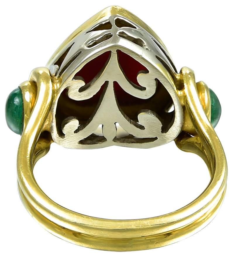 Romantic 1970s  Italian  Coral Emerald Gold Ring