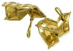 Tiffany & Co. Pair of Stylish Gold Ribbon Ear Clips