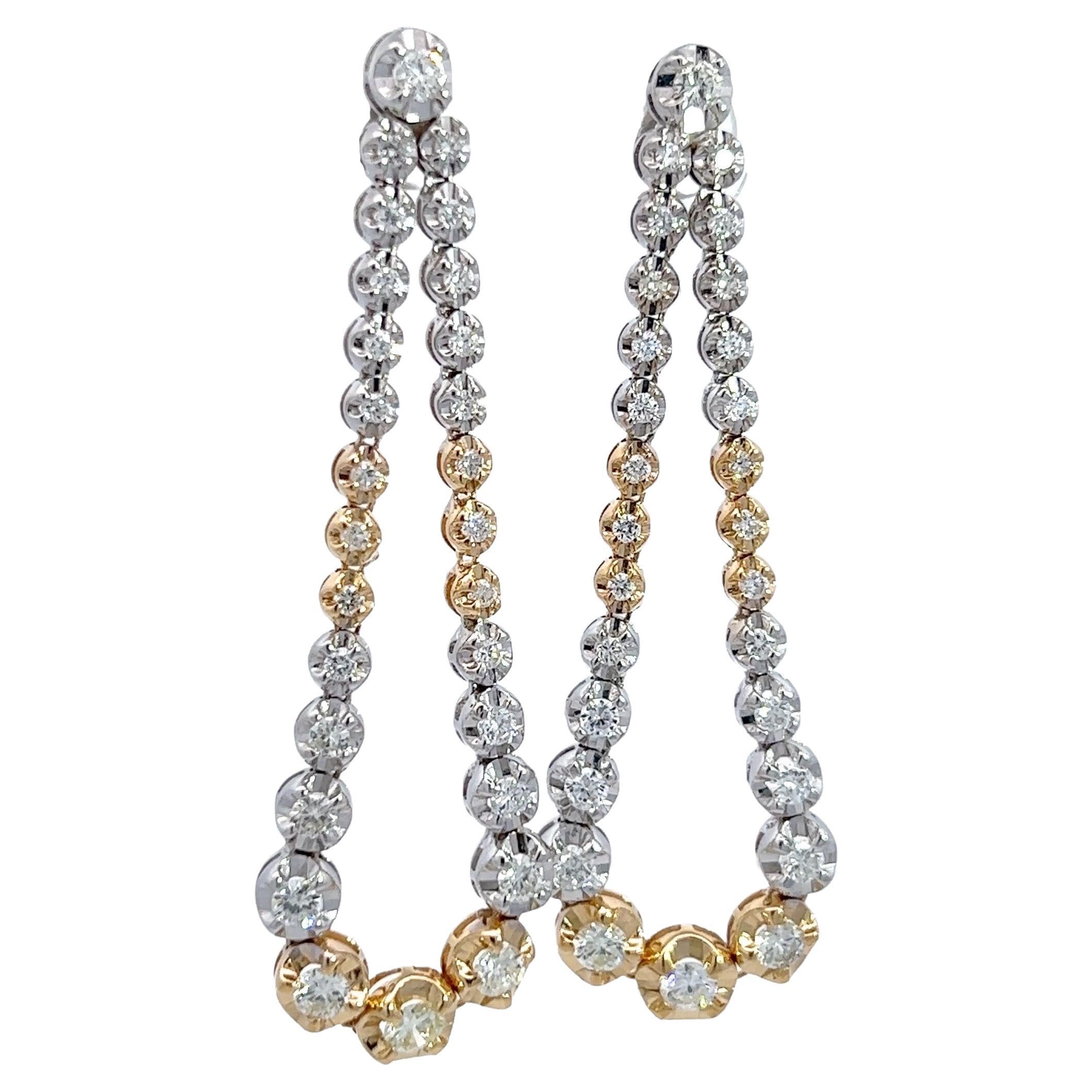 Boucles d'oreilles pendantes uniques en or bicolore 18 carats, serties de diamants naturels, montées sur illusion en vente