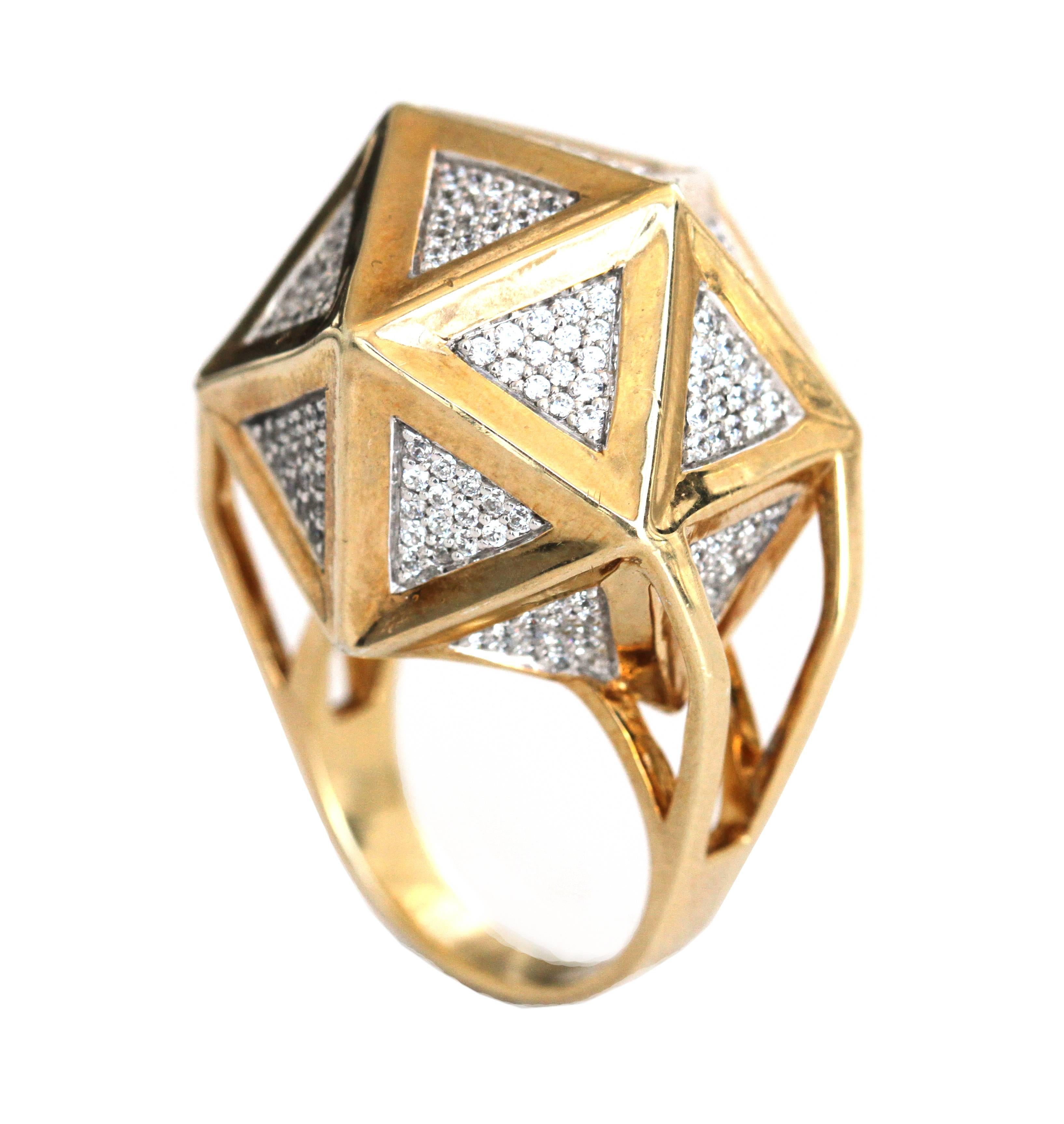 18 Karat Gold Ring mit großen weißen Icoso-Diamanten, einzigartig im Angebot 1
