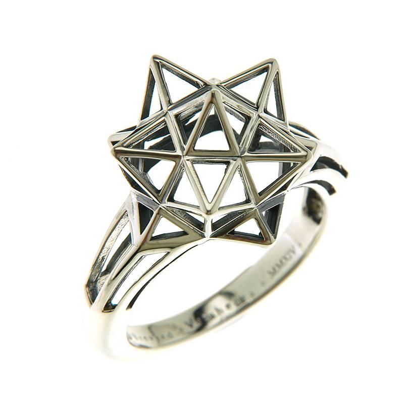 Verahedra collection ring in sterling silver. 

Verahedra Collection: A series of complex, interlocking geometries reminiscent of Euclidean geometries and ancient architecture from the Egyptian, Mayan, or Sumerian temples.

Sizes 5.0, 5.5, 6.0,