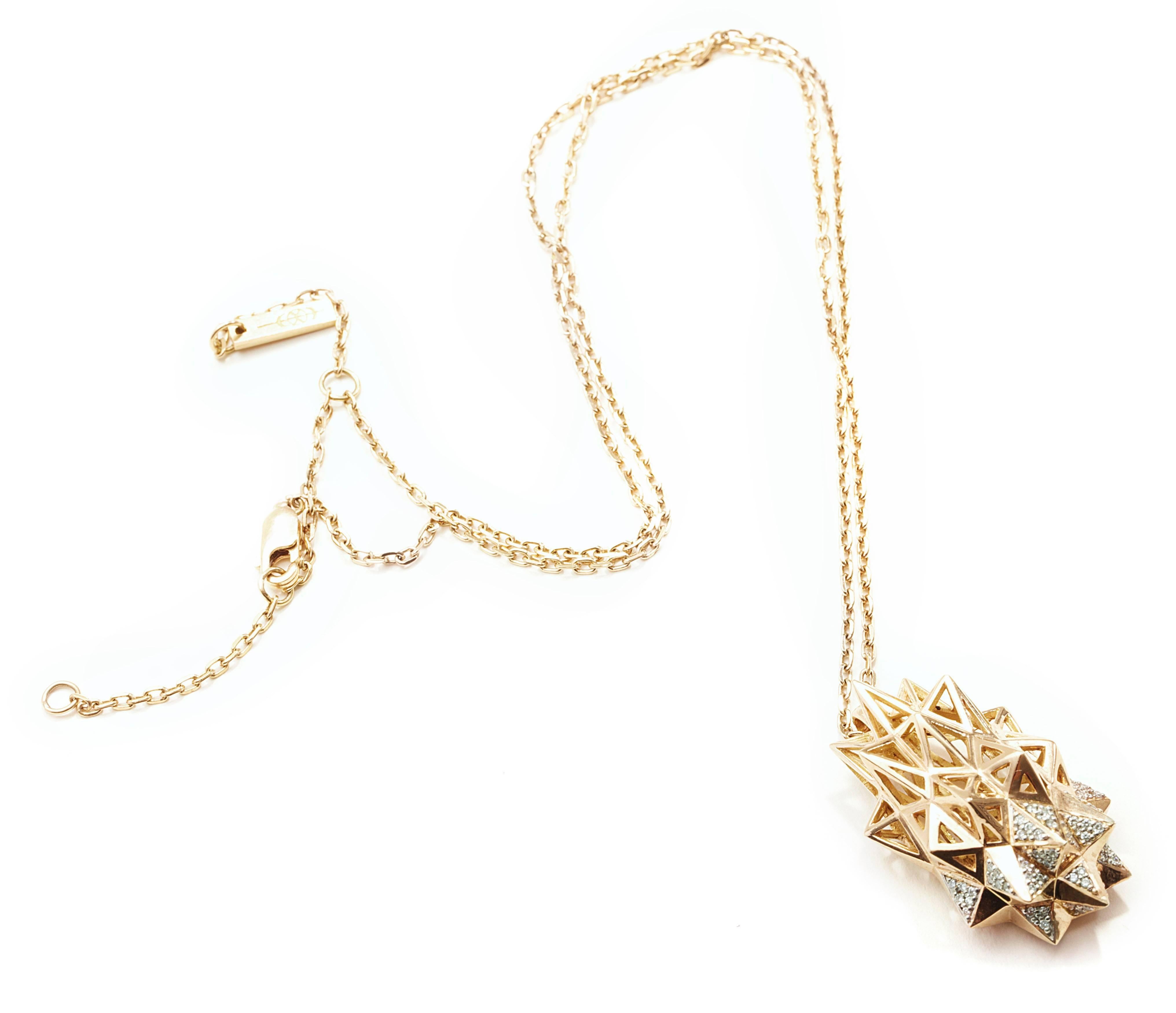Stellated Diamond Gold Flatback Necklace For Sale 3